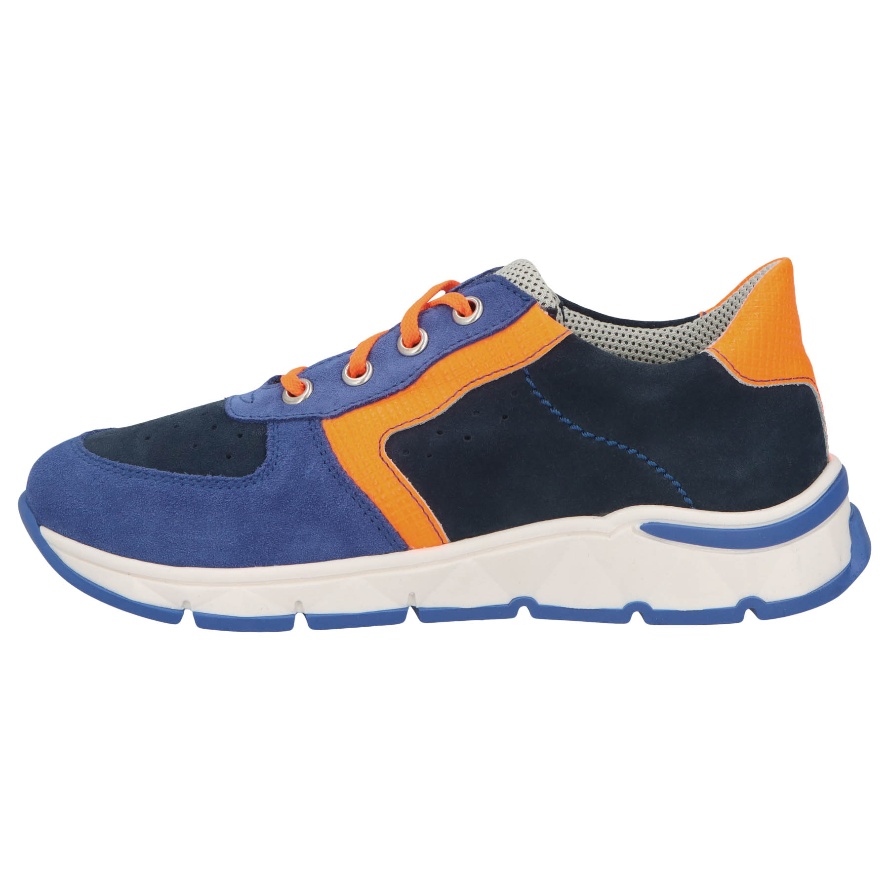 blaue sneaker seitenansicht links